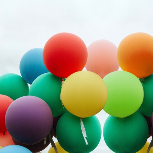 2PC GIANT JUMBO 36"(90cm) LATEX ROUND BALLOONS— RED - Picture 3 of 4